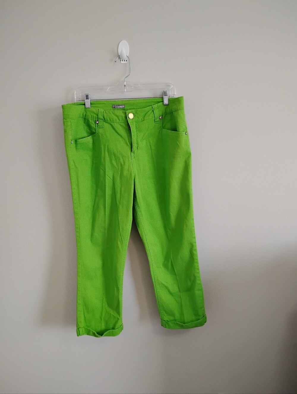 new directions Lime Green Capri Pants